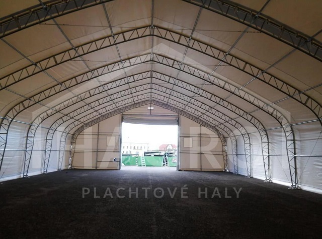 Dočasné skladování: zvolte skladovací haly z plastové plachty